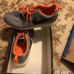 Sneakers size 10 used